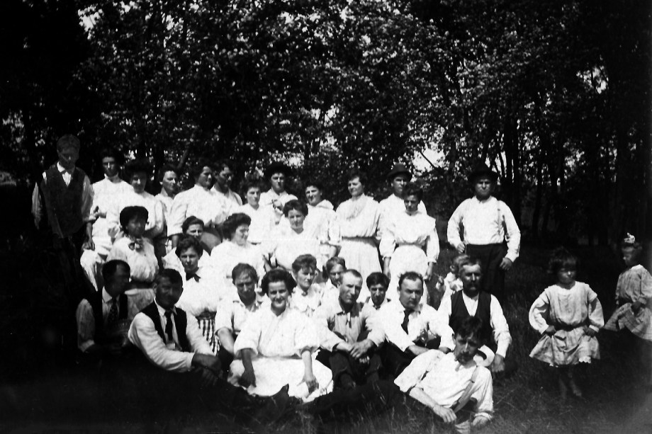 photo4x6marys_family_vern_a4fsc 2